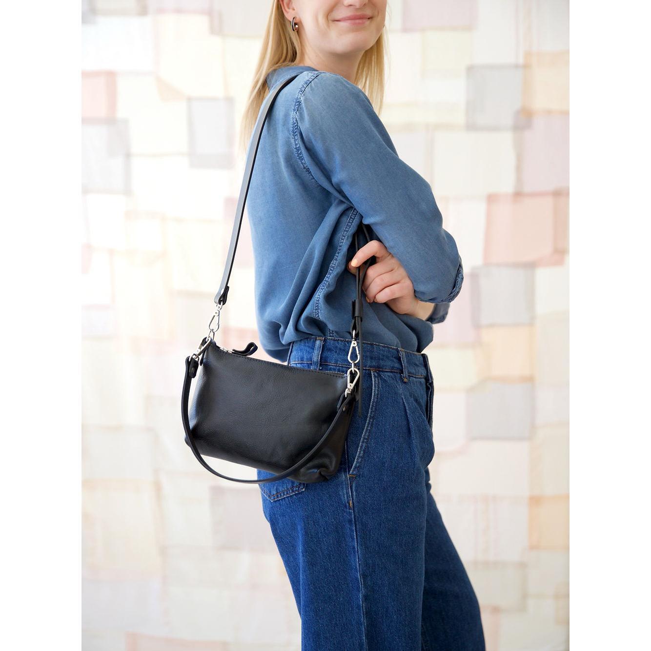TOMMY leather bag with two handles - Black
