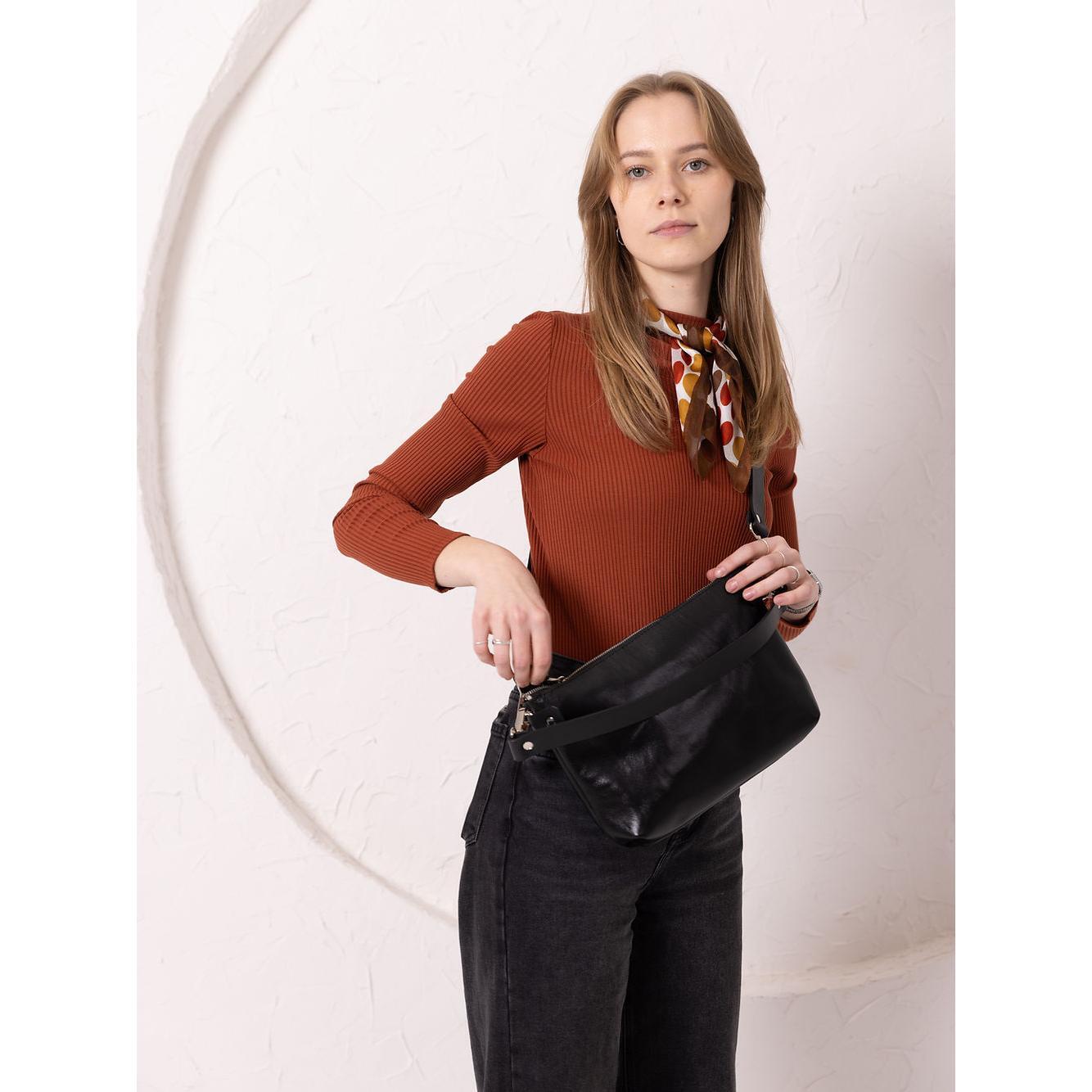 TOMMY leather bag with two handles - Black