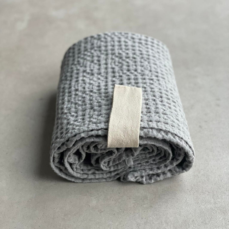 Big Linen Towel - Gray Waffle Fabric - Kotikauppa