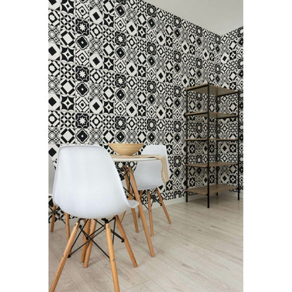 Black and white tile (itseliimautuva) - Kotikauppa