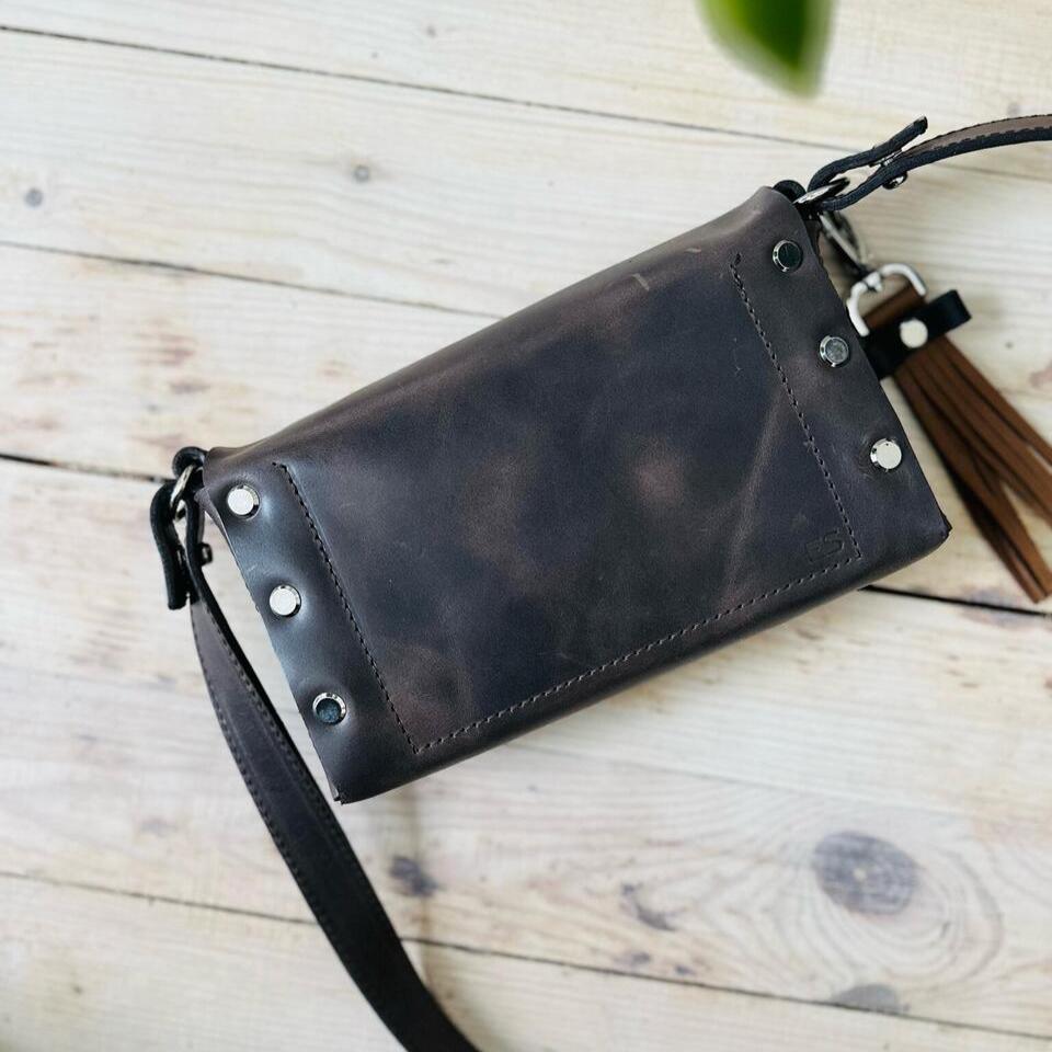 Crossbody nahkalaukku KOKUKA (useita eri värejä) *pieni koko* - Kotikauppa