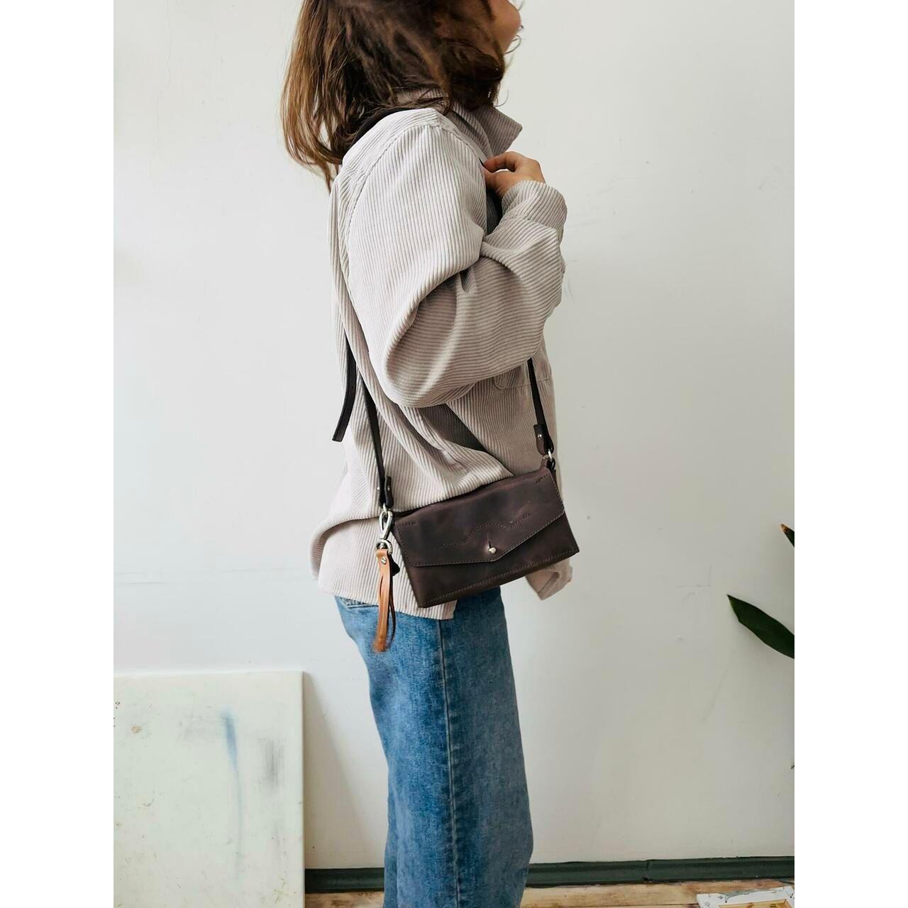 Crossbody nahkalaukku KOKUKA (useita eri värejä) *pieni koko* - Kotikauppa