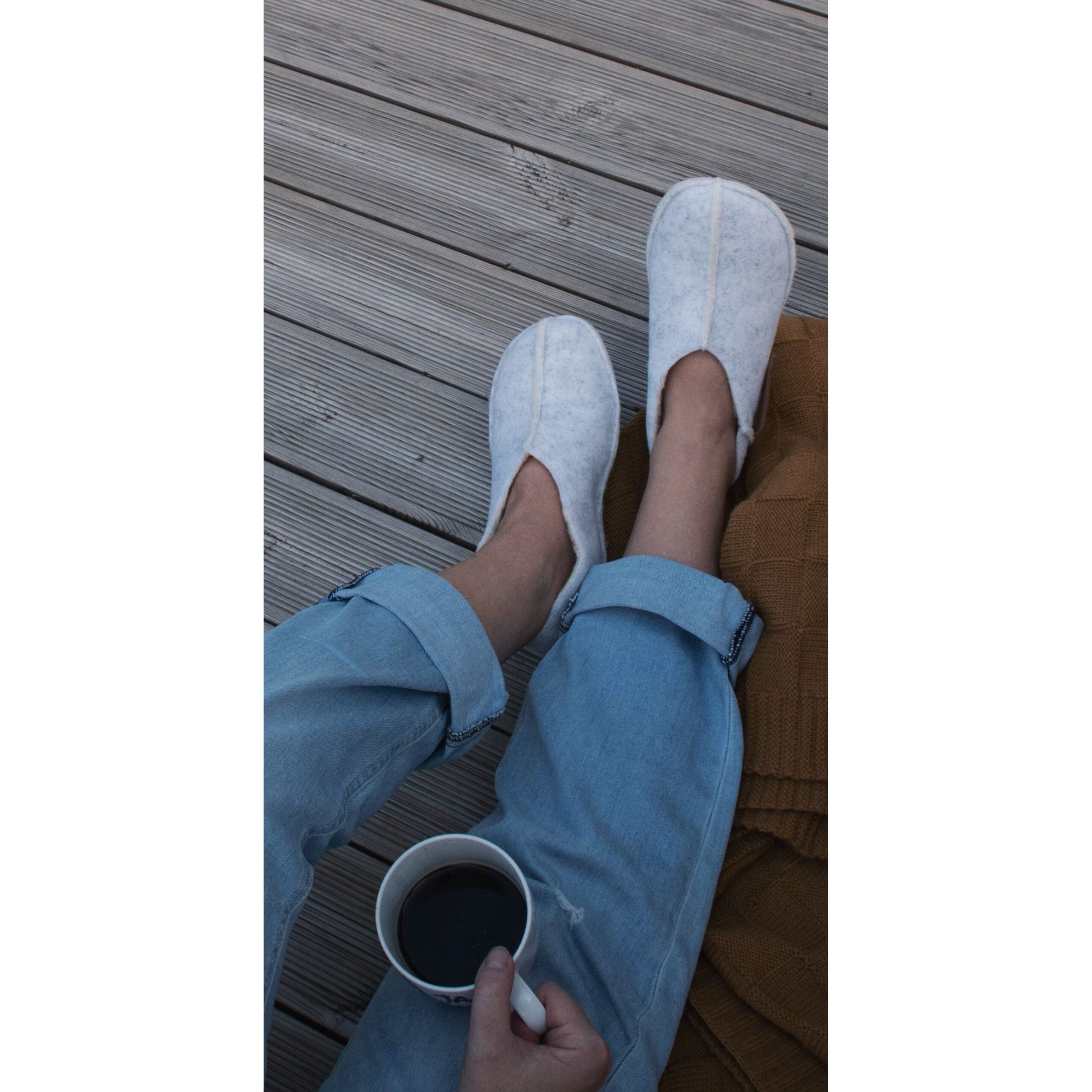 Tohkri Unisex Slippers – Natural Lambswool, White