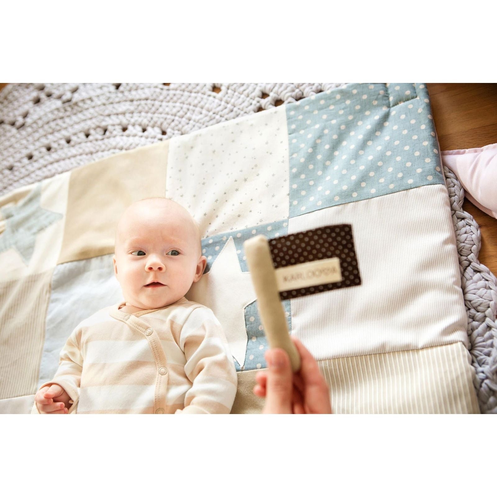 Gift Pack For Babies: Comfort blanket and a Flag - Kotikauppa