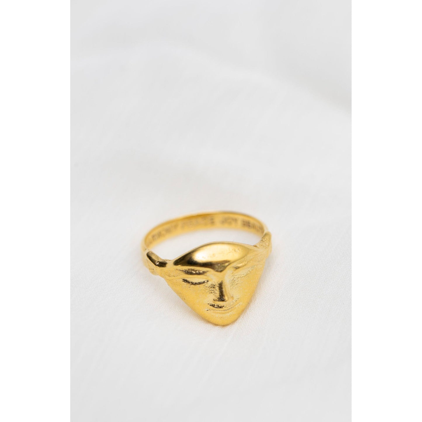 Hathor Harmony Ring - Gold