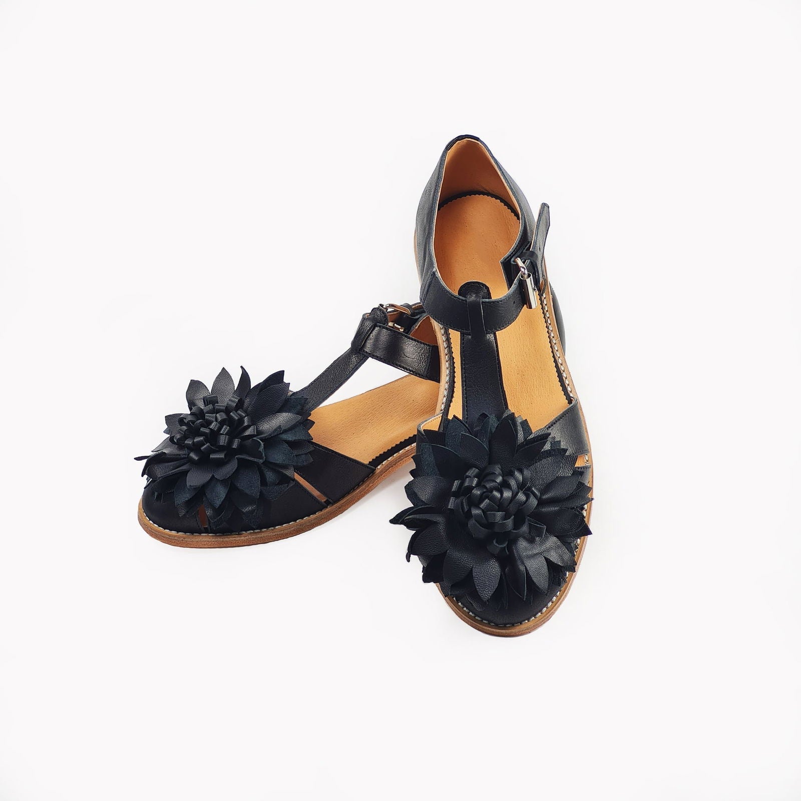 Handmade Leather Fisherman Sandals - Black Flower - Kotikauppa
