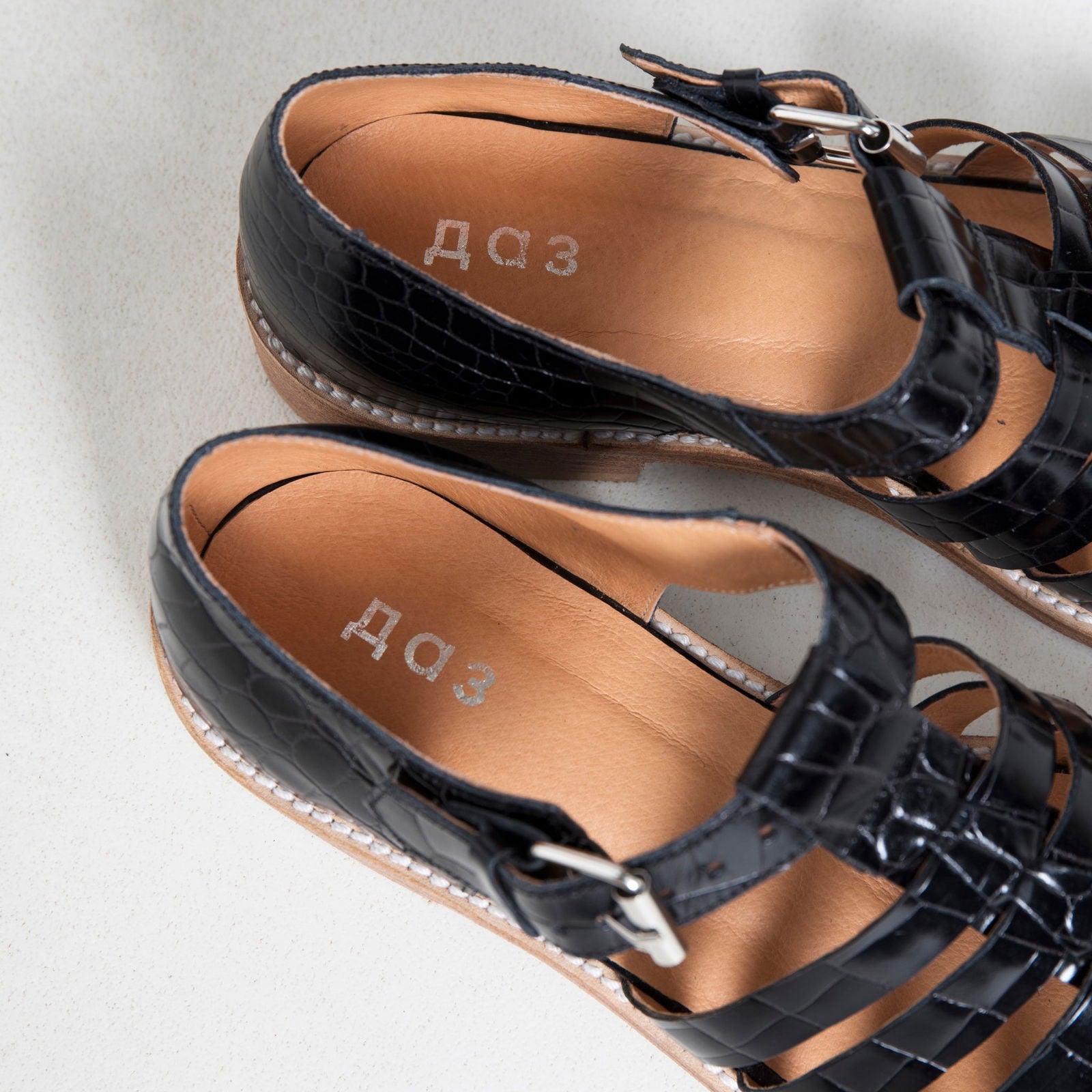 Handmade Patent Leather Fisherman Sandals - Black Croc - Kotikauppa