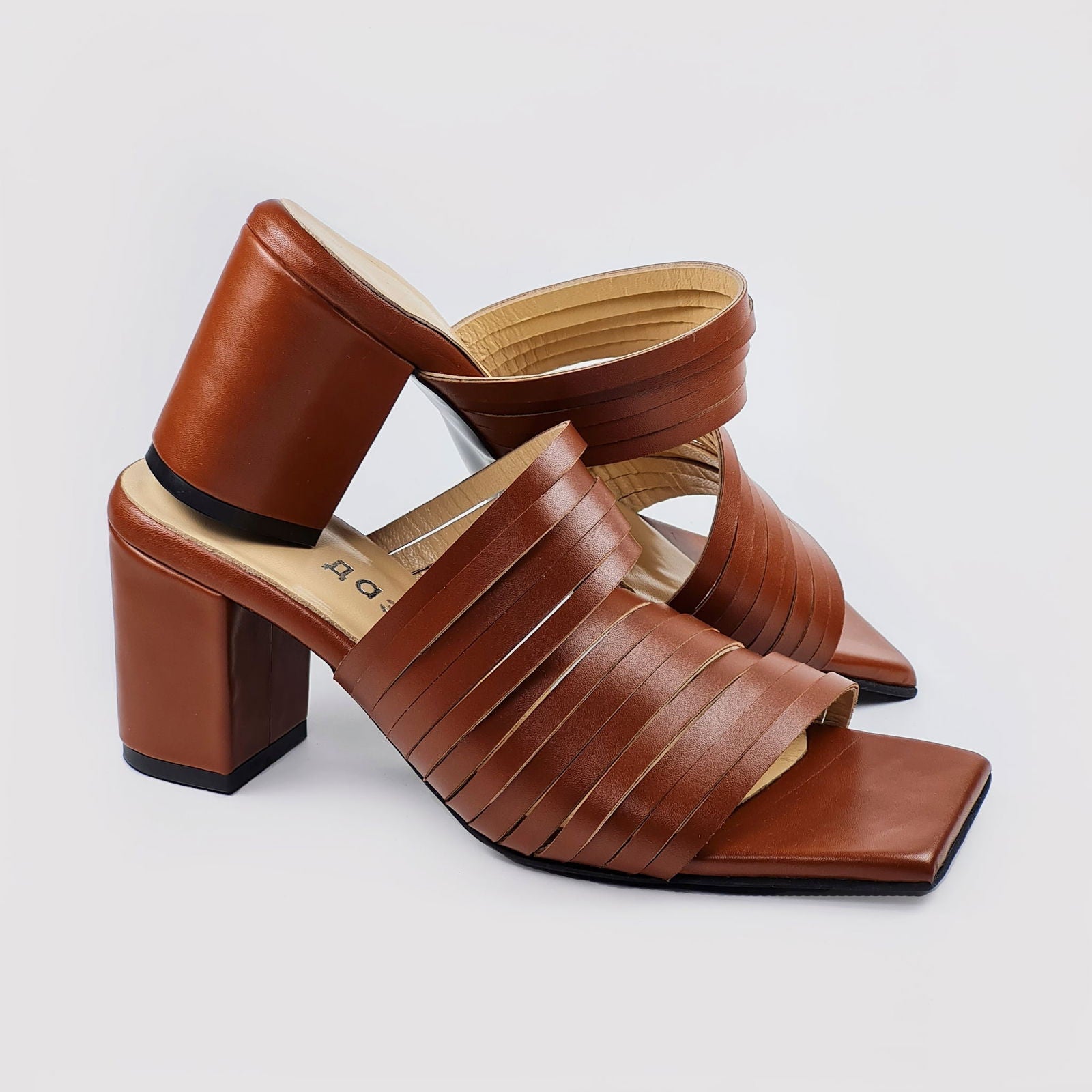 Handmade Strappy Leather Sandals - Brown - Kotikauppa