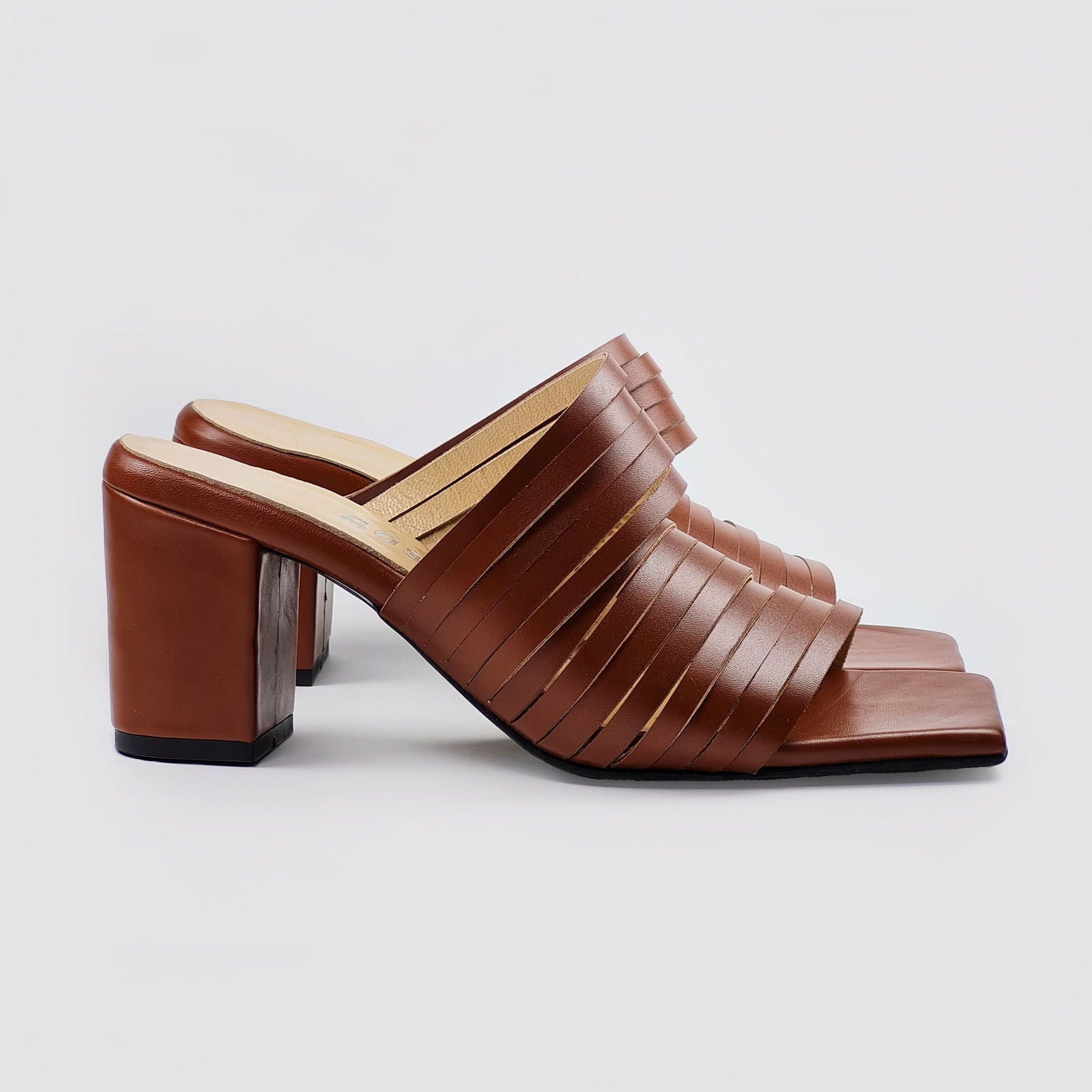 Handmade Strappy Leather Sandals - Brown - Kotikauppa