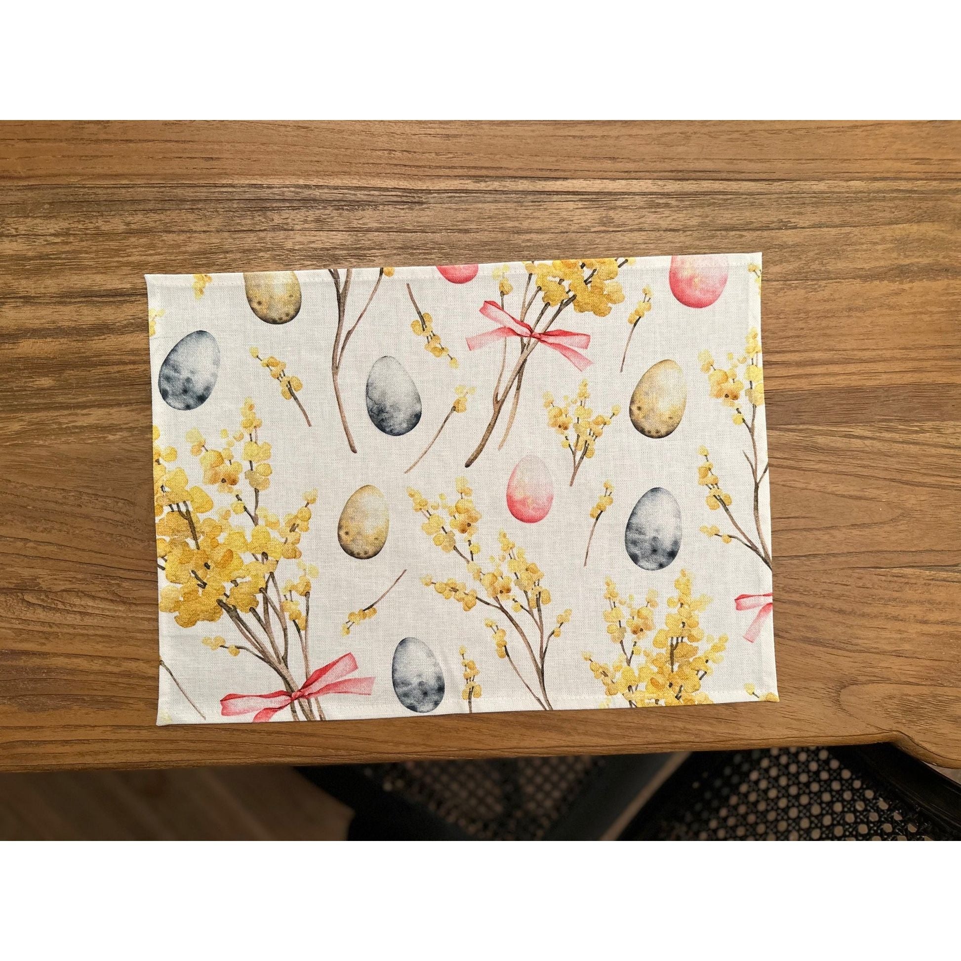 Table Placemat - Easter Happy