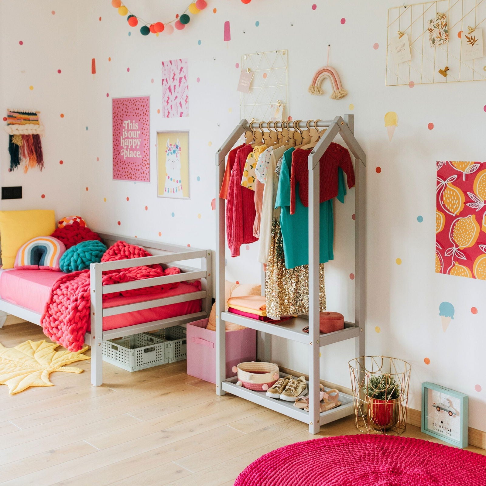 House Shaped Clothing Rack with Storage - Kotikauppa
