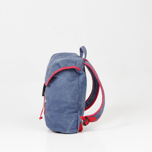 Kätevän kokoinen ja kestävä repppu Walker 12l (sininen) - Kotikauppa