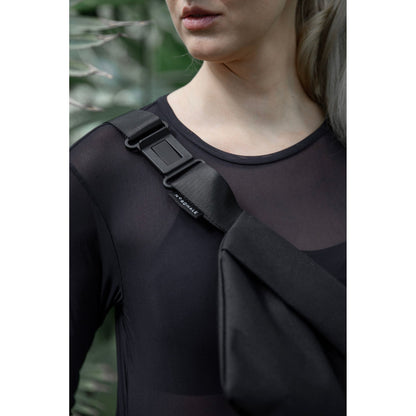 OSLO Cross Body Bag