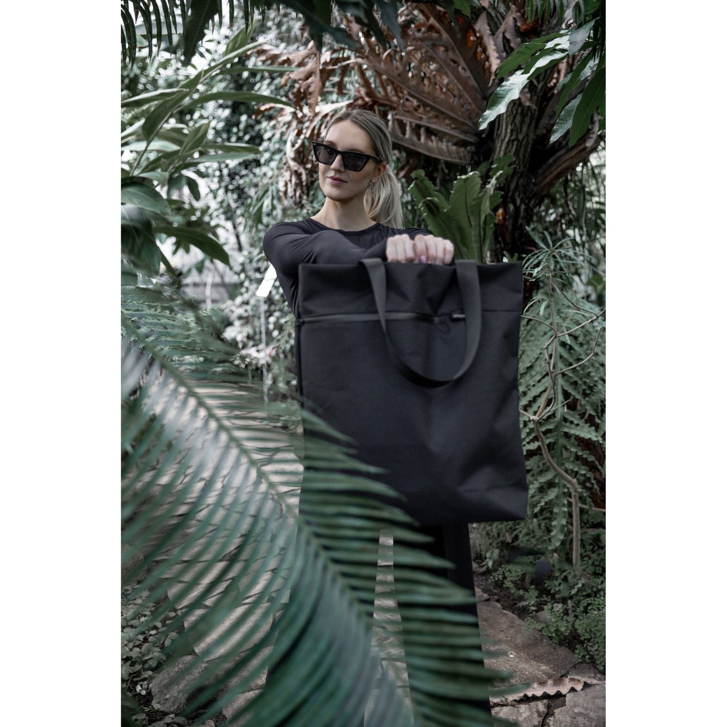 VIK Tote Bag - Large