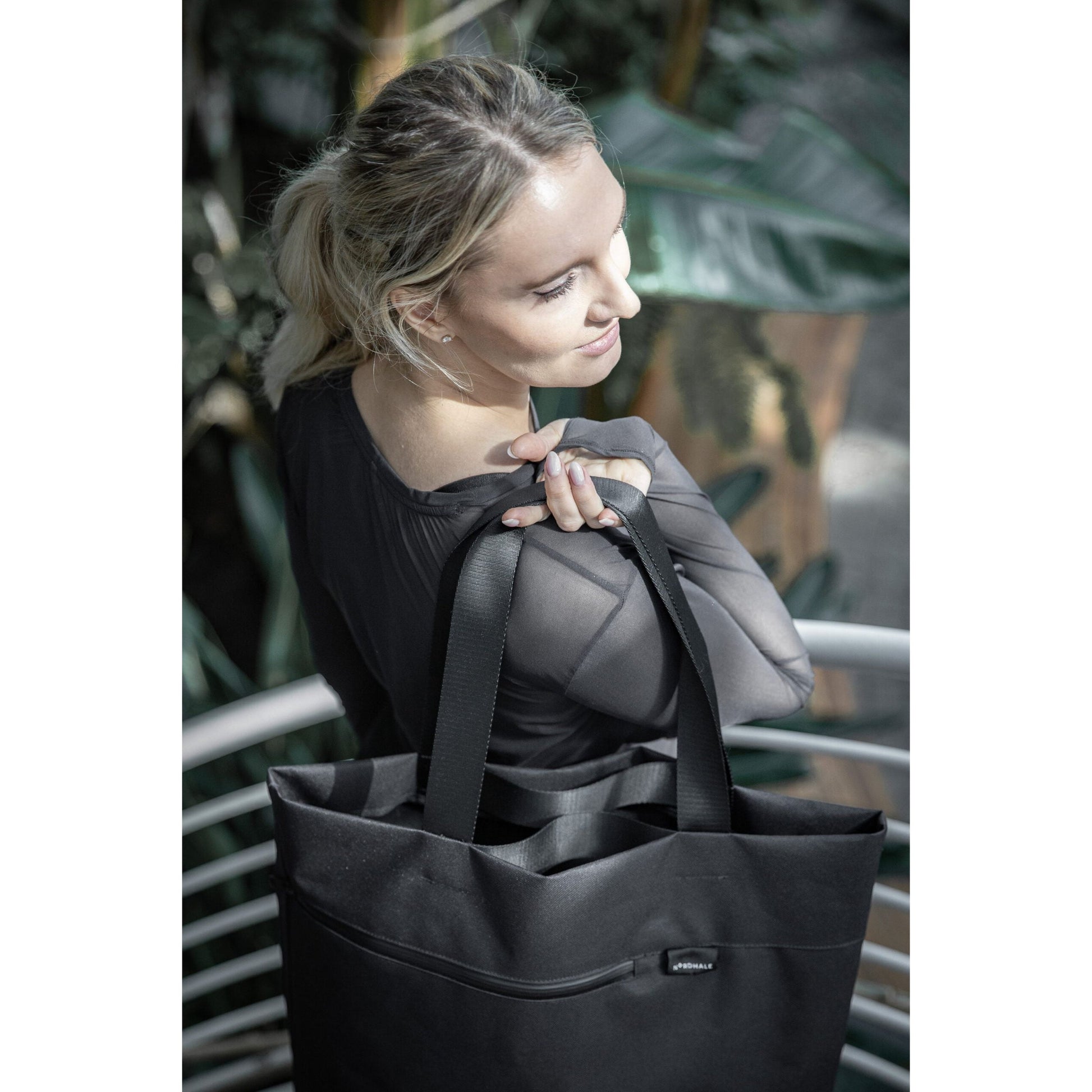 VIK Tote Bag - Large