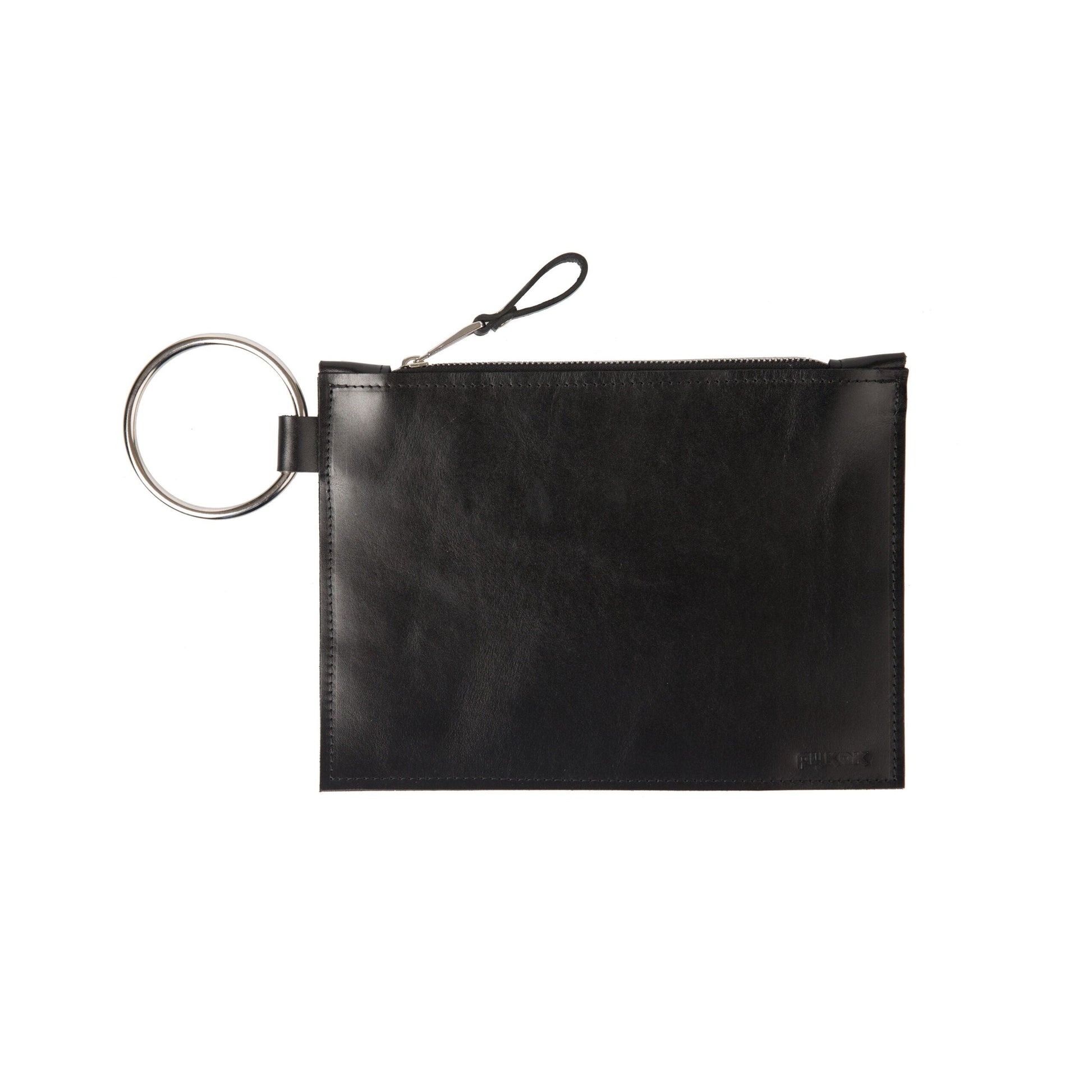 Clutch Nina With a Ring Handle
