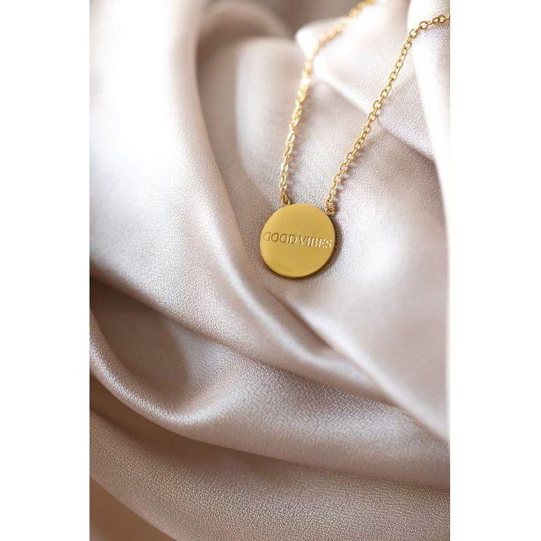 Necklace with Medallion - Good Vibes - Kotikauppa
