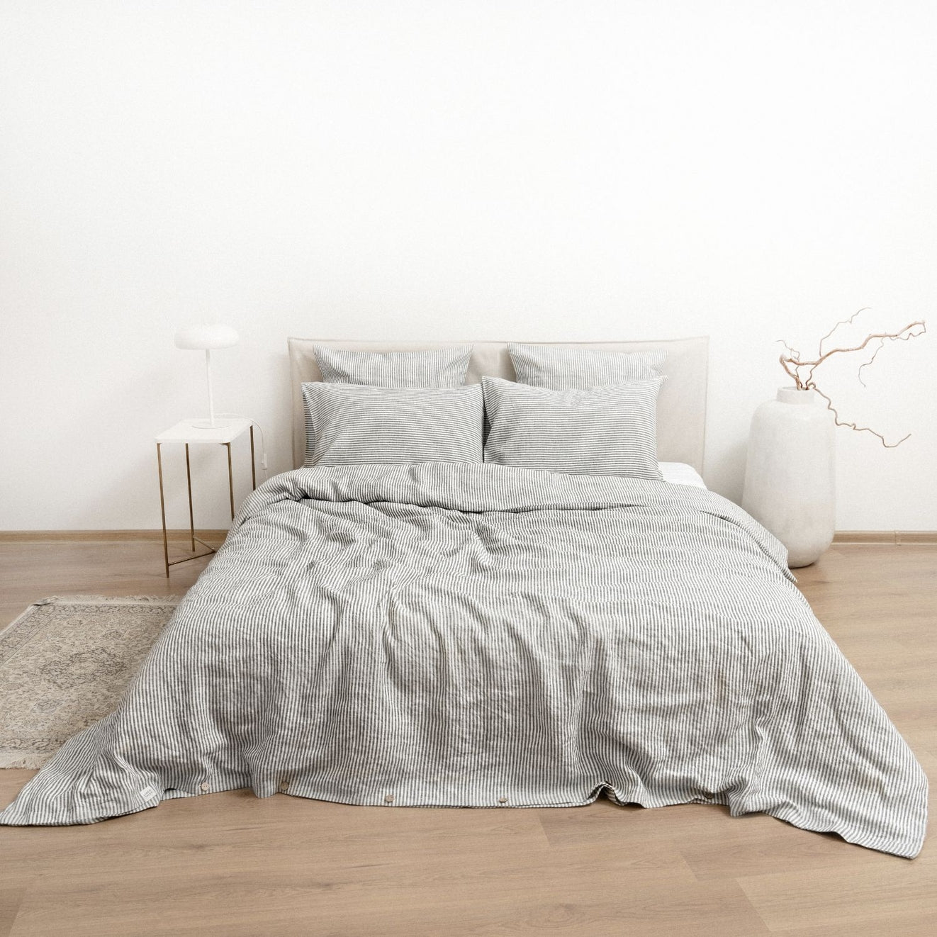 Pellava pussilakanasetti - Thin Black Stripes (yhden hengen) - Linen Tales