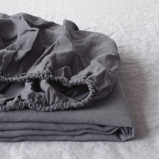 Pellavainen muotoonommeltu aluslakana Dark Grey (180x200x30 cm) - Linen Tales