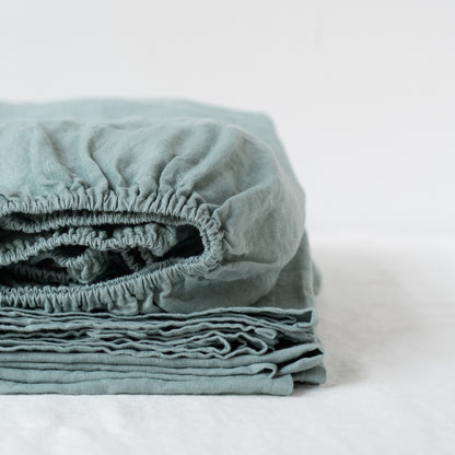 Pellavainen muotoonommeltu aluslakana Green Milieu (Yhden hengen) - Linen Tales