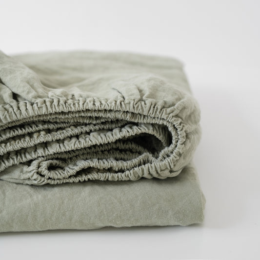 Pellavainen muotoonommeltu aluslakana Sage (180x200x30 cm) - Linen Tales