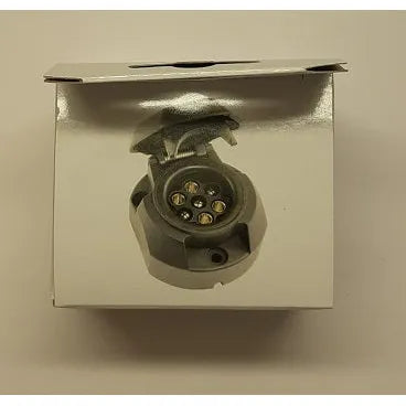 Pistorasia muovi 7-napainen  Pistorasia 7-napainen pakattu | 403001P | 8717568472706 | Kotikauppa | 