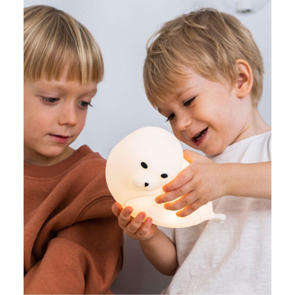 Seal Silicone Lamp with Remote - White - Kotikauppa