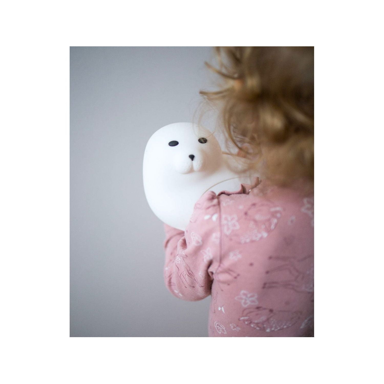 Seal Silicone Lamp with Remote - White - Kotikauppa