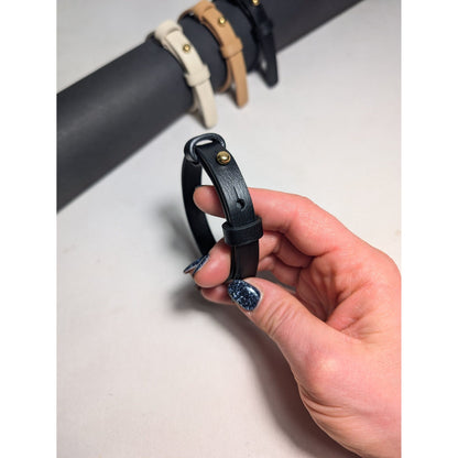 Leather Bracelet With a Brass Fastener in Black