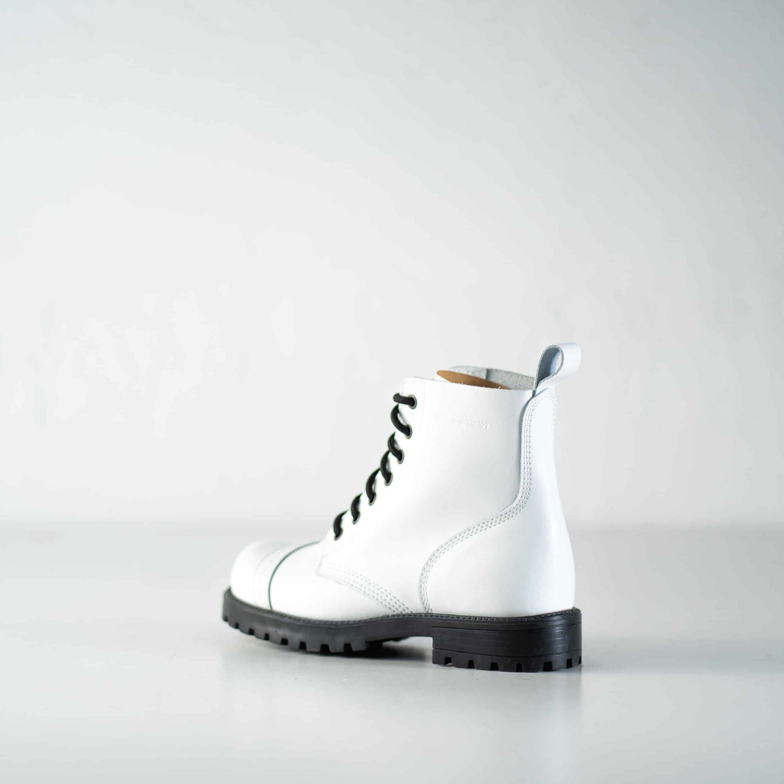 Valkoiset Aviator Bootsit (Samelin 517) - Kotikauppa