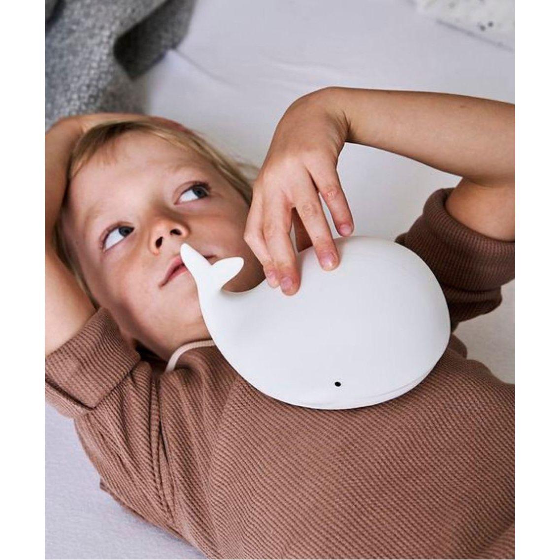 Whale Silicone Lamp with Remote - Kotikauppa