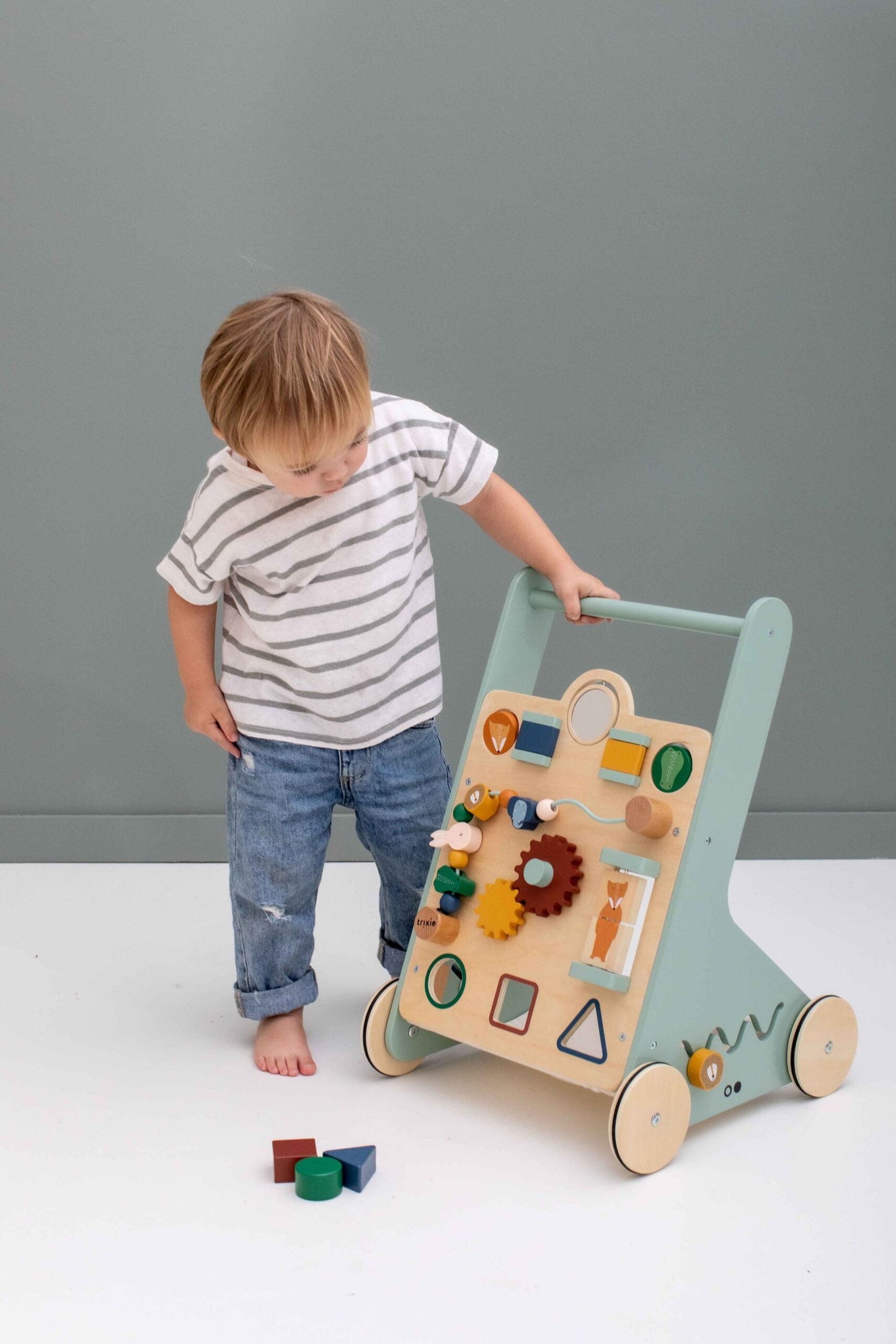 Wooden Activity Walker - Kotikauppa