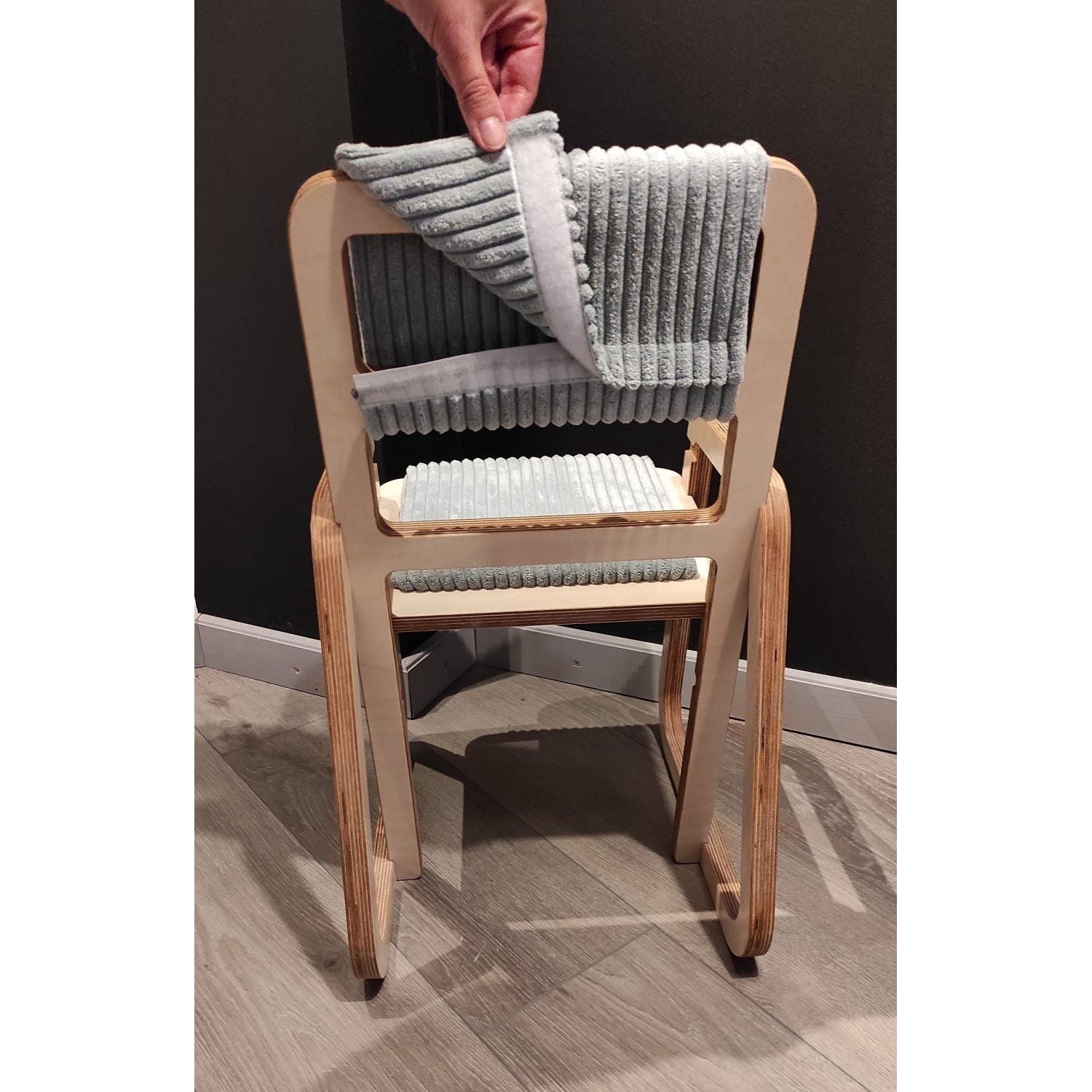 Adjustable Children Chair Julle - Mint Green