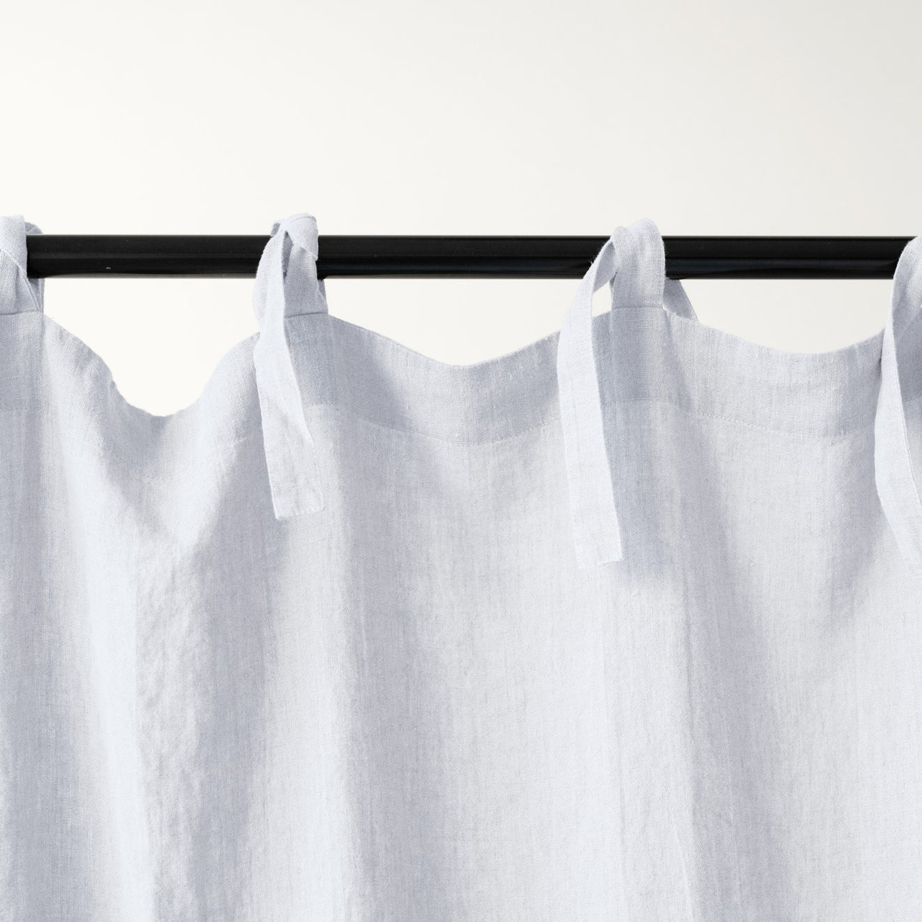 Pimentävä pellavaverho (tankoon sidottavat) - Valkoinen - 2 kpl Setti - Linen Tales