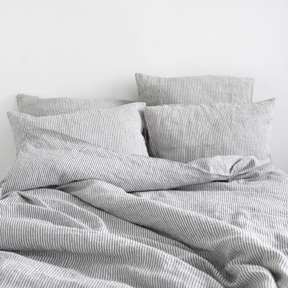 Pellava pussilakanasetti - Thin Black Stripes (Parivuode) - Linen Tales