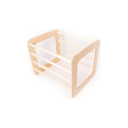 Lasten puinen toimintakuutio / Square Gym