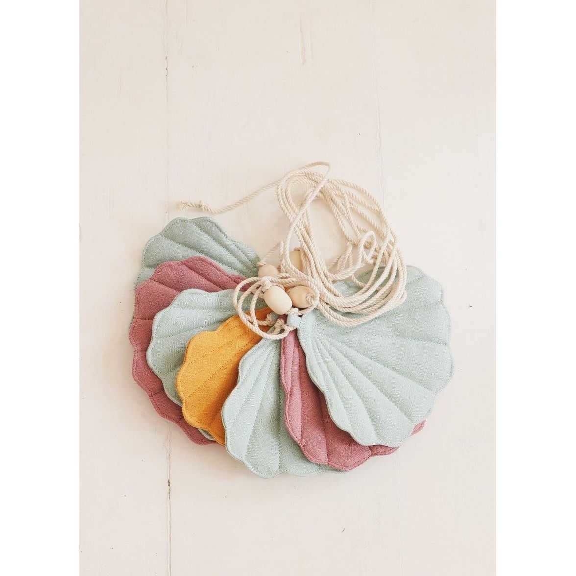 Shell Garland - Summerwind