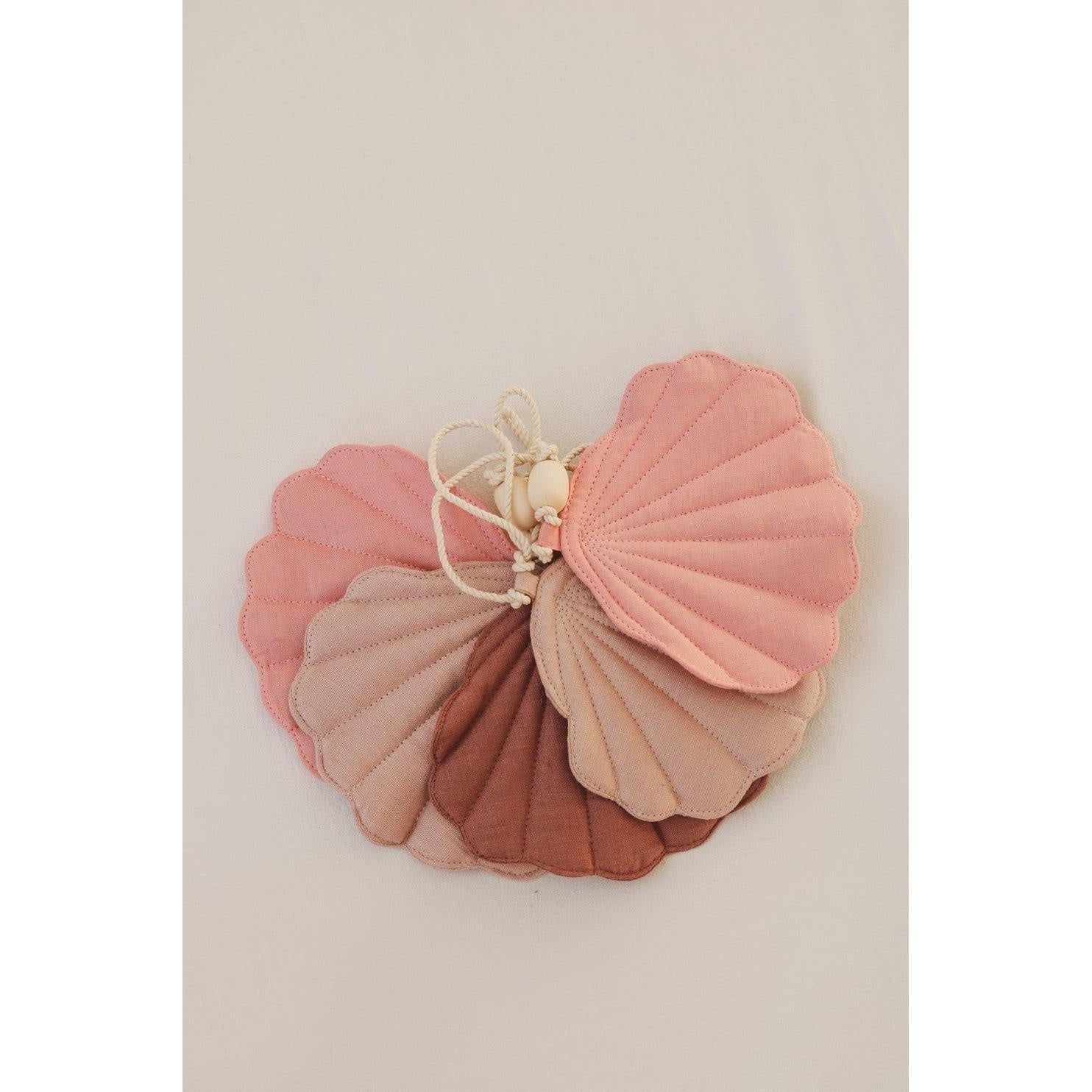 Shell Garland - Powder Pink