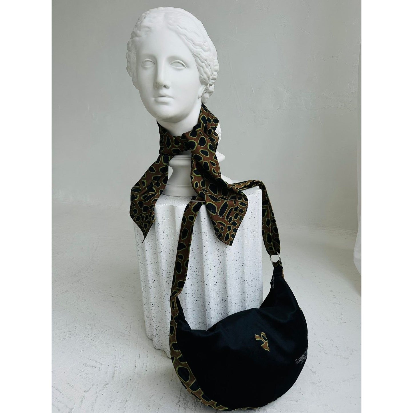 Hobo Bag - Leopard Heart