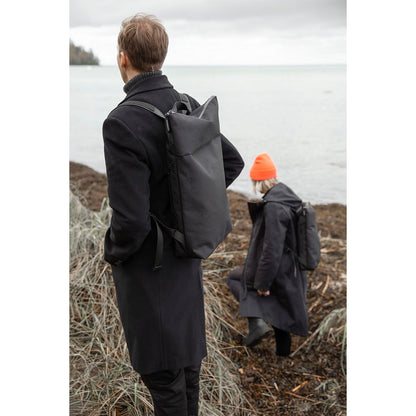 HØLAR Weatherproof Backpack