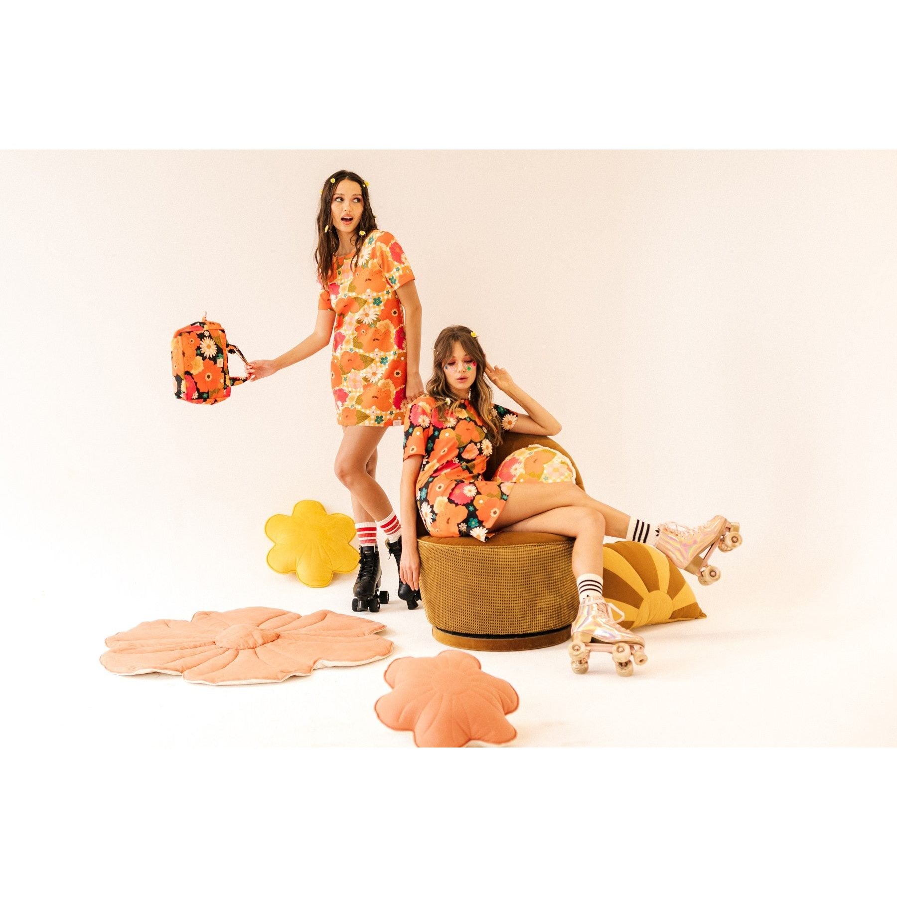 Large Make-Up Bag - Picnic With Flowers
