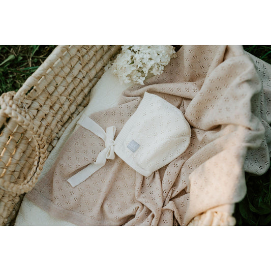 LOVE Gift Set For Baby - Blanket and Bonnet