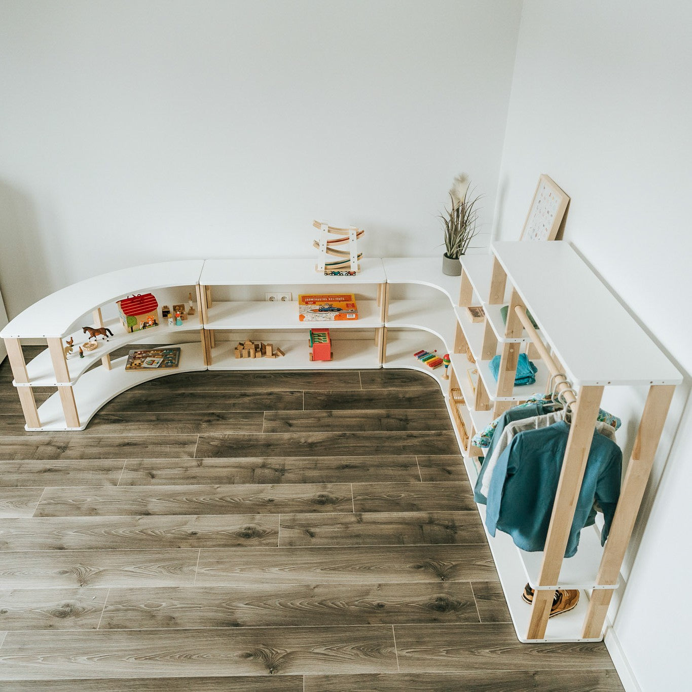 Modular Montessori Shelf Straight - 4 Shelves