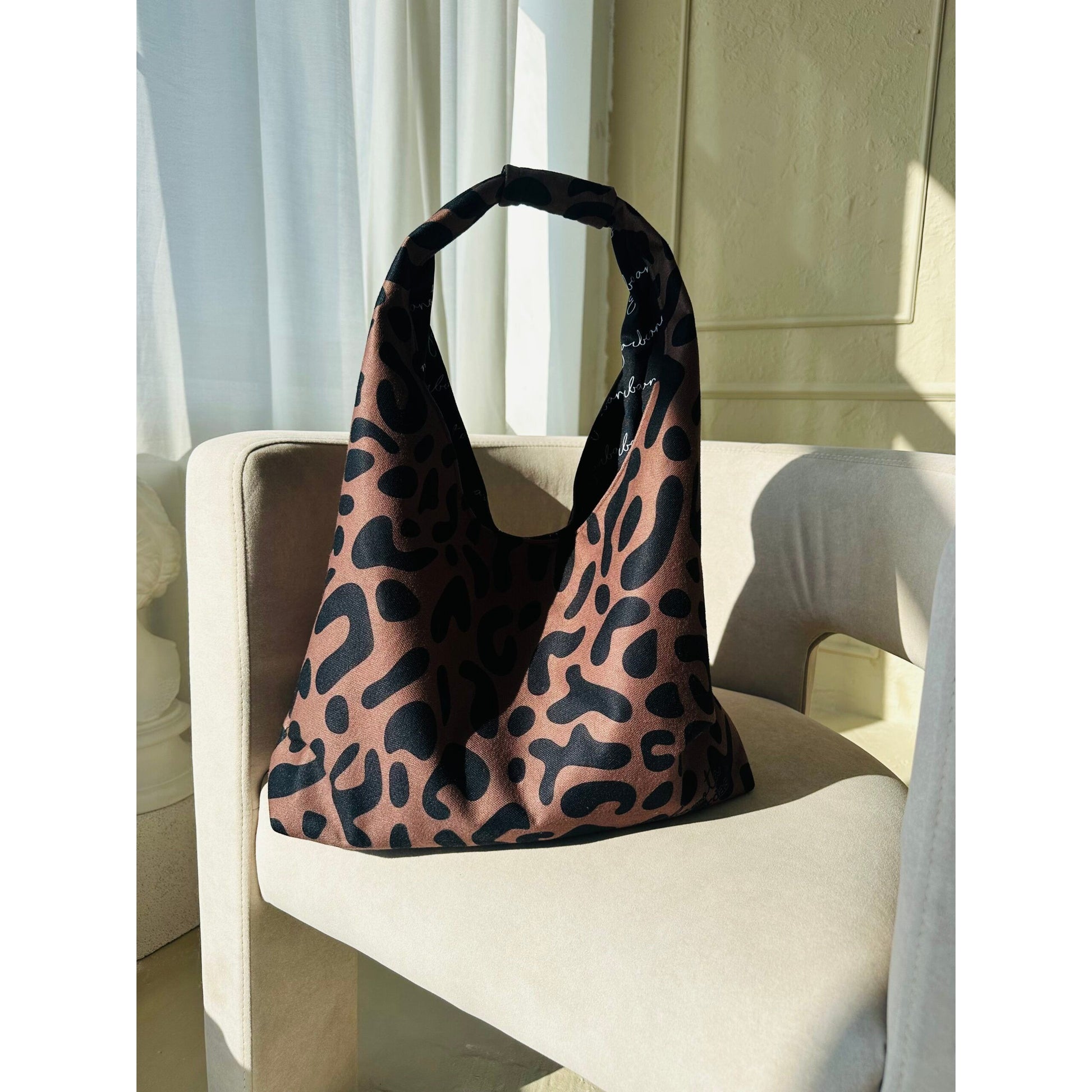 Moon Bag - Classic Leopard