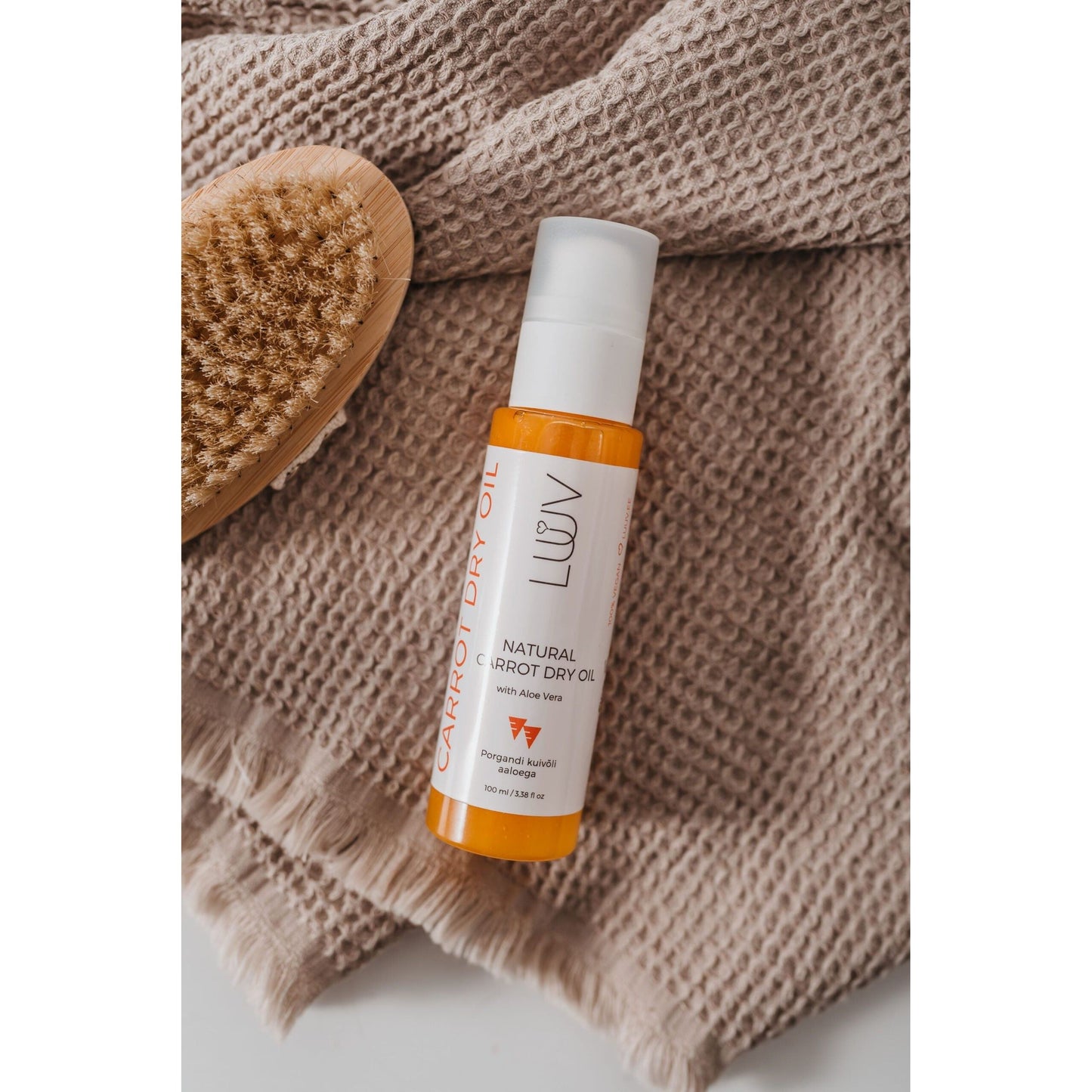 Natural Carrot Dry Oil With Aloe Vera
