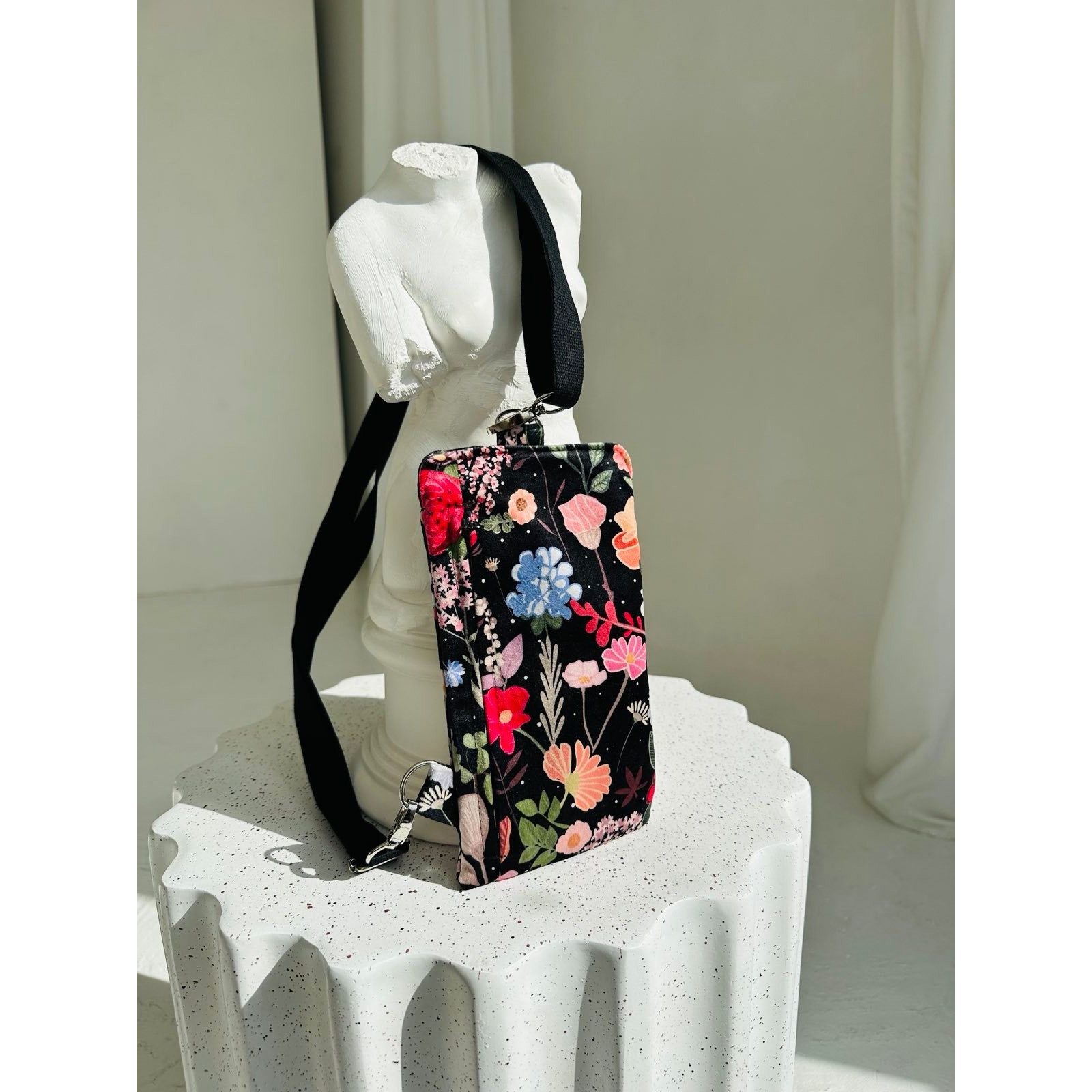 Phone Bag - Curly Summer Night