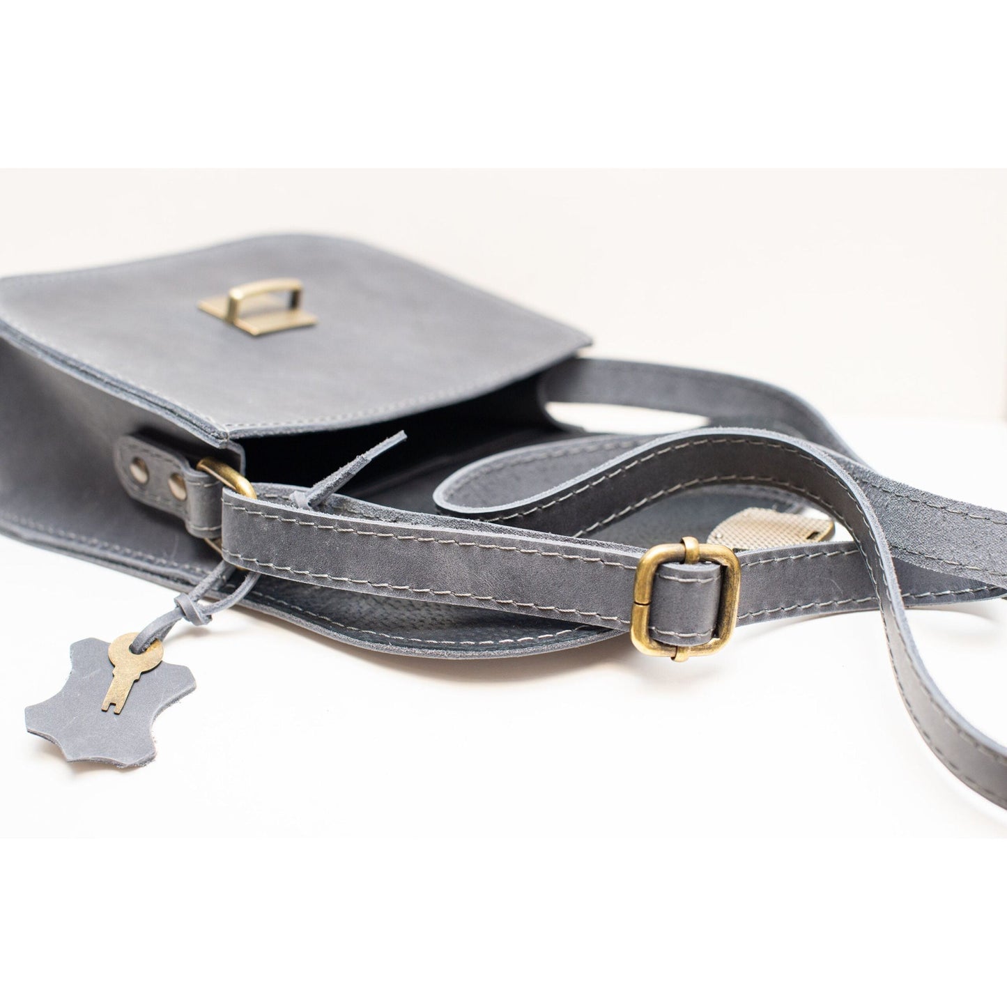 Natural Leather Saddle Bag Large – Grey