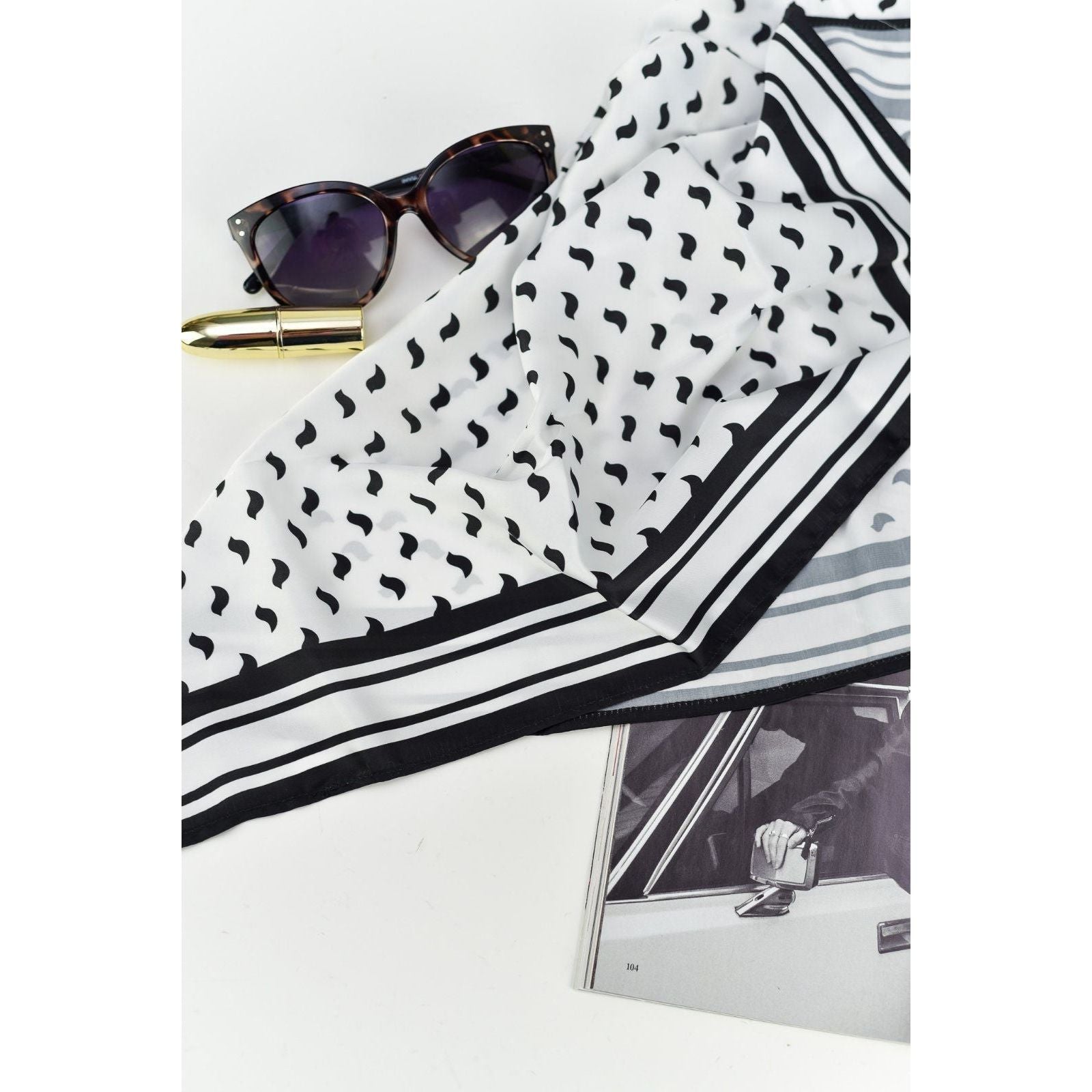 Scarf Black Birds