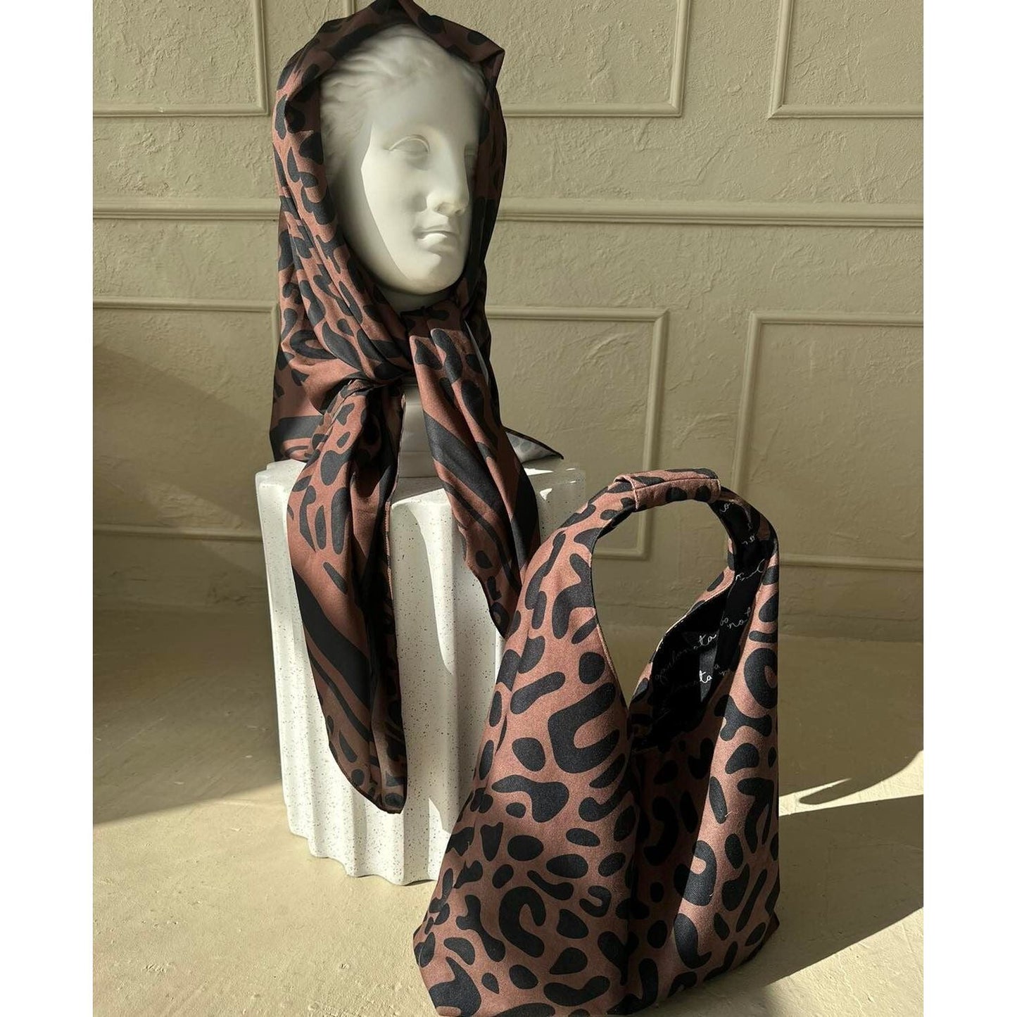 Scarf Classic Leopard