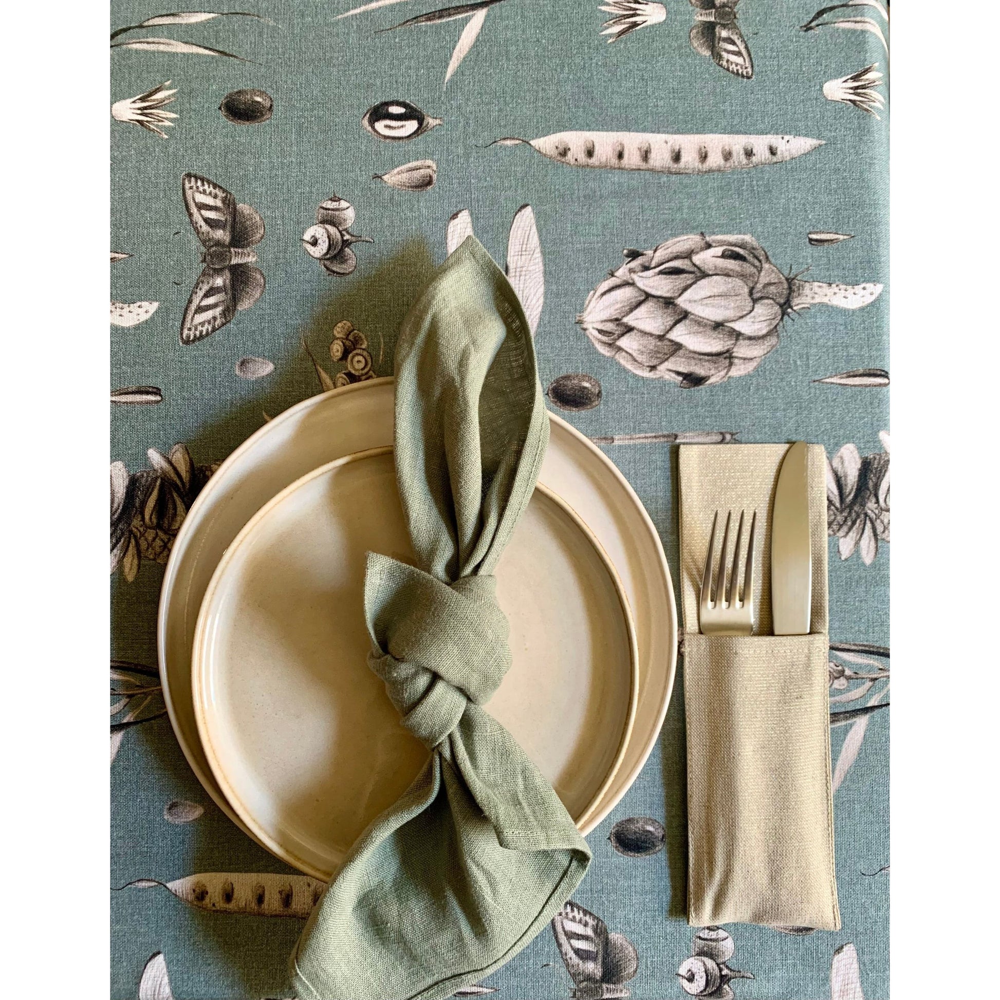 Seeds Aqua Table Runner